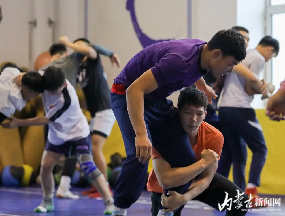 哪里可以找到适合篮球运动员的放松方法？_0